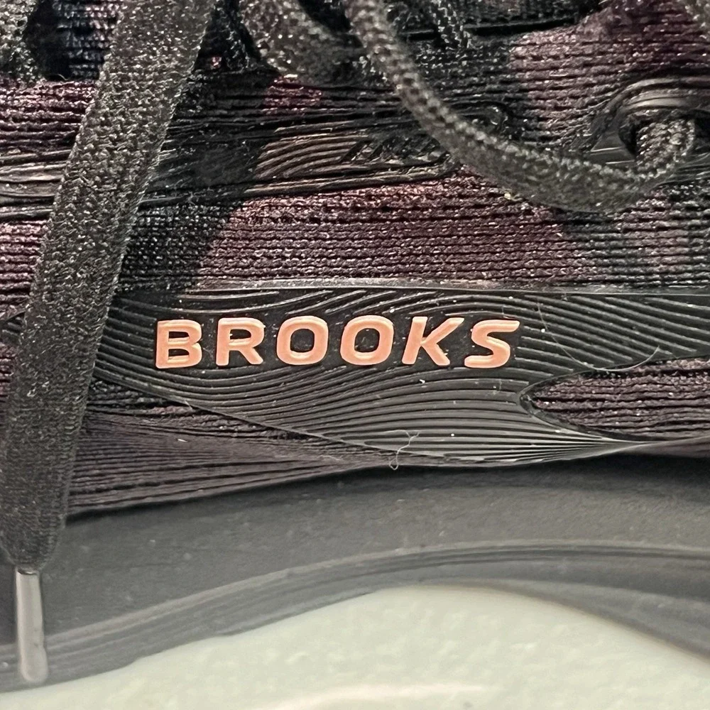 Brooks Revel 8 Shoes Womens Size 8.5Black Rose Gold Running Sneakers 1204561B043